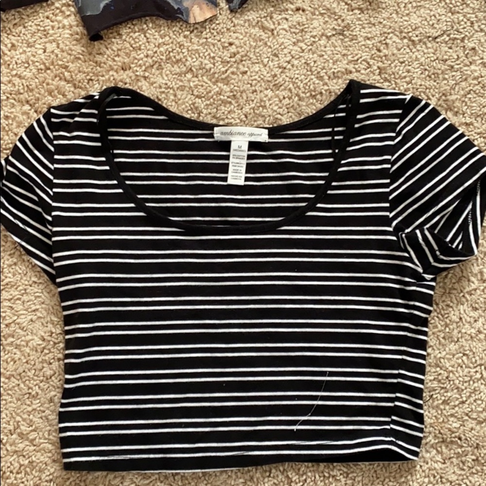 Cropped T with stripes